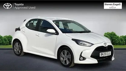 Used Toyota Yaris Hybrid 116 HP (85 kW) 2025 White Hatchback