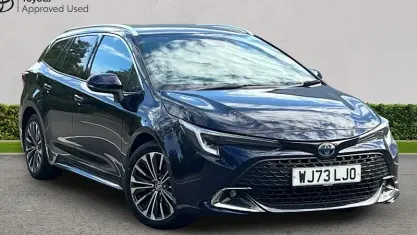 Used Toyota Corolla Design 140 HP (102 kW) 2023 Blue Estate