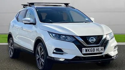 Used Nissan Qashqai N-Connecta 131 HP (96 kW) 2018 White SUV