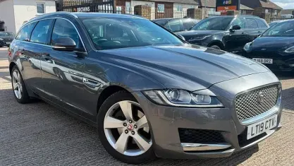 Used Jaguar XF Portfolio 250 HP (183 kW) 2019 Grey Sedan