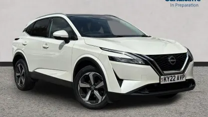 Used Nissan Qashqai N-Connecta 140 HP (102 kW) 2022 White SUV
