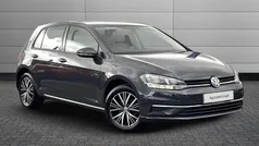 Used 2017 VW Golf VII SE Hatchback | £12,895 (Fair price)