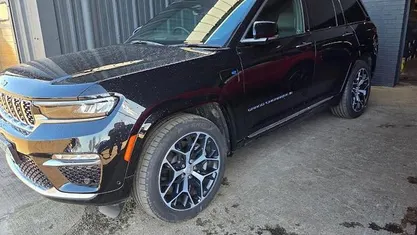 Used Jeep Grand Cherokee Summit 381 HP (280 kW) 2024 SUV