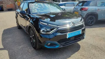 Used Citroën e-C4 100 kW (136 HP) 2021 Black Hatchback