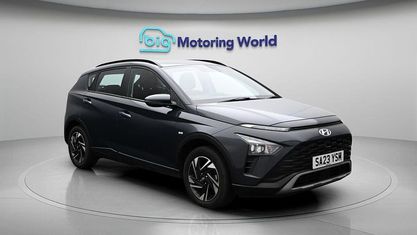 Używany Hyundai Bayon SE 101 KM (74 kW) 2023 Szary SUV
