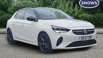 Used Vauxhall Corsa Elite 101 HP (74 kW) 2021 White Hatchback
