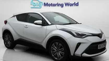 Used Toyota C-HR 122 HP (89 kW) 2022 White SUV