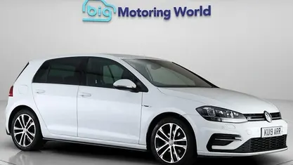 Used 2019 VW Golf VII R-line Hatchback | £16,000 (Fair price)