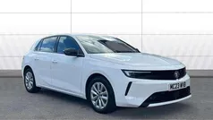 White Used 2023 Vauxhall Astra Design Edition Hatchback | £17,069 (Fair price)