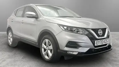 Used Nissan Qashqai Acenta Premium 160 HP (117 kW) 2020 Silver SUV