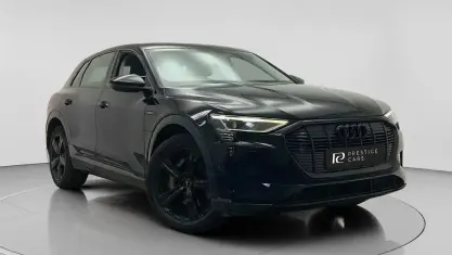 Begagnad Audi e-tron Advanced 230 kW (313 HK) 2022 Svart SUV