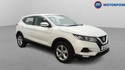Used Nissan Qashqai Acenta 116 HP (85 kW) 2018 White SUV