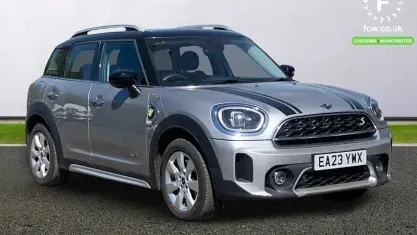 Begagnad Mini Cooper S Classic 220 HK (161 kW) 2022 Silver Halvkombi