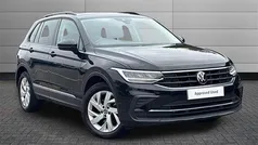 Black Used 2022 VW Tiguan Life SUV | £20,450 (Fair price)