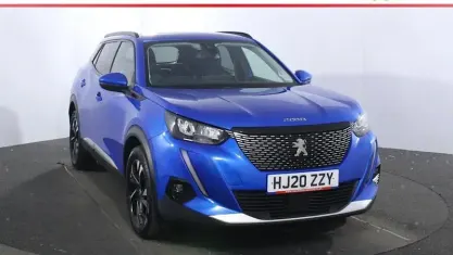 Used Peugeot 2008 Allure Premium 131 HP (96 kW) 2022 SUV