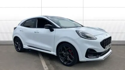 Używany Ford Puma ST 200 KM (147 kW) 2023 Biały SUV