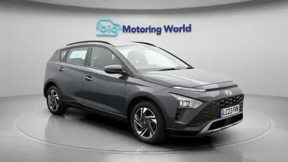 Używany Hyundai Bayon SE 101 KM (74 kW) 2023 Szary SUV