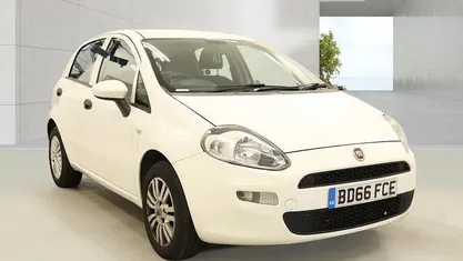 Used Fiat Punto Pop 69 HP (50 kW) 2017 Hatchback