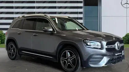 Begagnad Mercedes GLB220 AMG Line Premium 190 HK (139 kW) 2022 Grå SUV