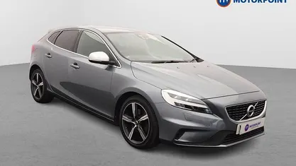 Used Volvo V40 R-Design 122 HP (89 kW) 2018 Hatchback