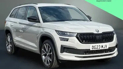 Usado Skoda Kodiaq SportLine 200 HP (147 kW) 2023 Cinzento SUV