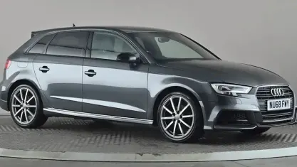 Usado Audi A3 Sportback Black Edition 116 CV (85 kW) 2019 Utilitario
