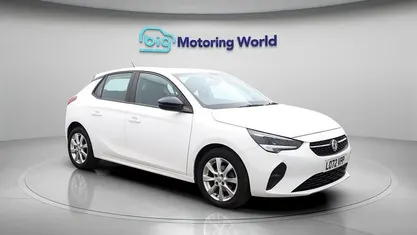 Used Vauxhall Corsa Design Edition 75 HP (55 kW) 2022 White Hatchback