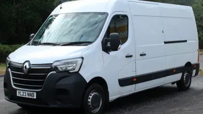 Used Renault Master 135 HP (99 kW) 2023 White MPV