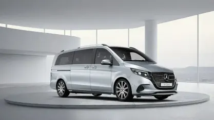 New Mercedes V220 Premium 163 HP (119 kW) 2026 MPV