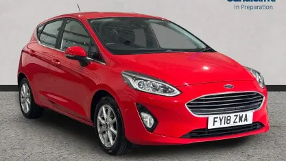 Used Ford Fiesta Zetec 100 HP (73 kW) 2018 Red Hatchback