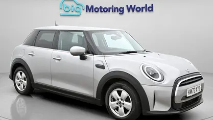 Begagnad Mini Cooper Classic 136 HK (100 kW) 2022 Halvkombi