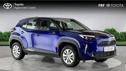 Used 2025 Toyota Yaris Hybrid Estate | £23,300 (Fair price)