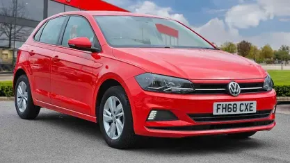 Used VW Polo SE 65 HP (47 kW) 2019 Red Hatchback
