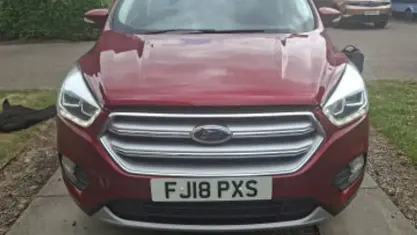 Used Ford Kuga Titanium 120 HP (88 kW) 2018 Red SUV