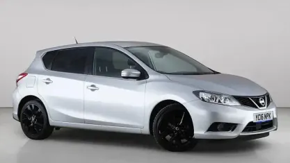 Used Nissan Pulsar Tekna 116 HP (85 kW) 2016 Silver Hatchback