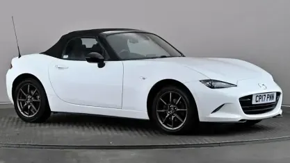 Used Mazda MX5 Inclusive 131 HP (96 kW) 2017 White Cabriolet