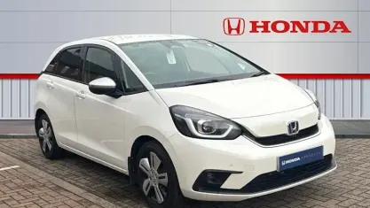 Used Honda Jazz Hybrid 109 HP (80 kW) 2022 White Hatchback