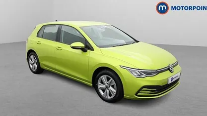 Used VW Golf VIII Life 116 HP (85 kW) 2023 Yellow Hatchback