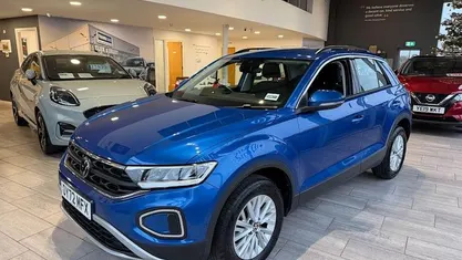 Used 2025 VW T-Roc Life SUV | £20,999 (Good price)