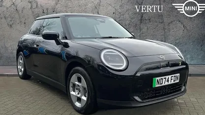 Used 2025 Mini Cooper Classic Hatchback | £24,608 (Good price)