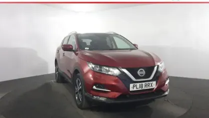 Used Nissan Qashqai N-Connecta 131 HP (96 kW) 2018 Red SUV