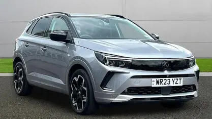 Używany Vauxhall Grandland X Ultimate 131 KM (96 kW) 2023 Szary SUV