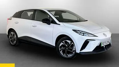 Used MG MG4 EV SE 125 kW (170 HP) 2023 White Hatchback