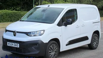 Used Citroën Berlingo 102 HP (75 kW) 2024 MPV