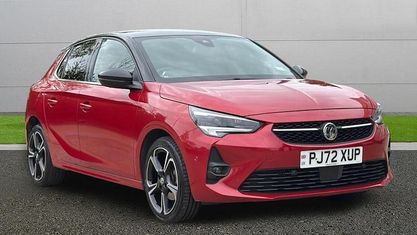 Używany Vauxhall Corsa Ultimate 131 KM (96 kW) 2023 Czerwony Hatchback