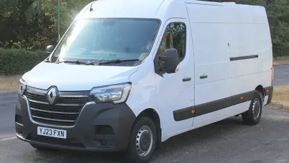Used Renault Master 135 HP (99 kW) 2023 White MPV