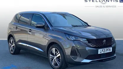 Used Peugeot 5008 Allure Premium 131 HP (96 kW) 2022 SUV