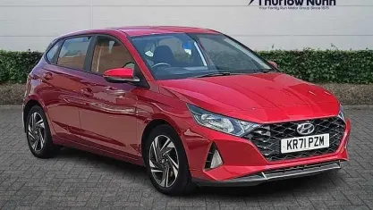 Used Hyundai i20 101 HP (74 kW) 2021 Dragon red/black n line Hatchback