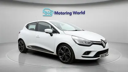 Used Renault Clio IV Dynamique 90 HP (66 kW) 2017 White Hatchback