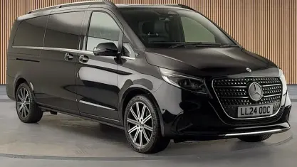 Used Mercedes V220 Premium 163 HP (119 kW) 2024 Black MPV